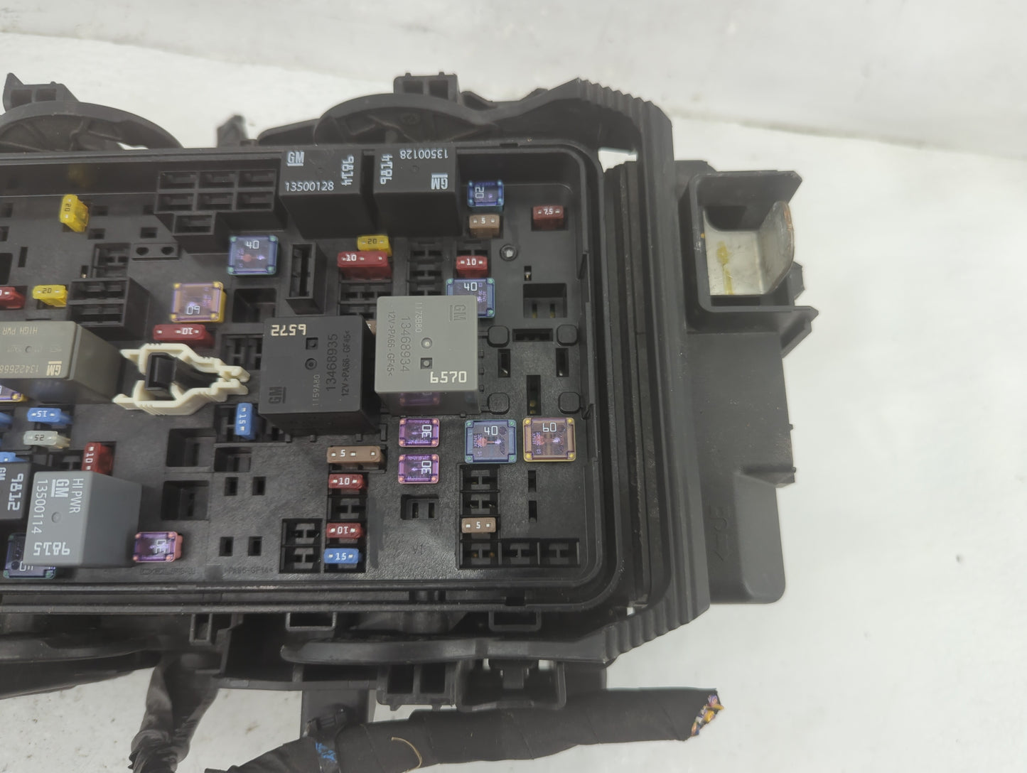 2019-2021 Chevrolet Malibu Fusebox Fuse Box Panel Relay Module P/N:84586305 Fits Fits 2019 2020 2021 OEM Used Auto Parts - O