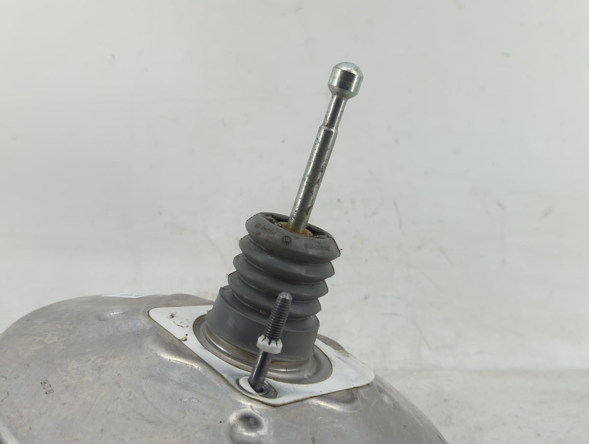 2016-2021 Chevrolet Malibu Power Brake Booster Oem 1382518 - Oemusedautoparts1.com