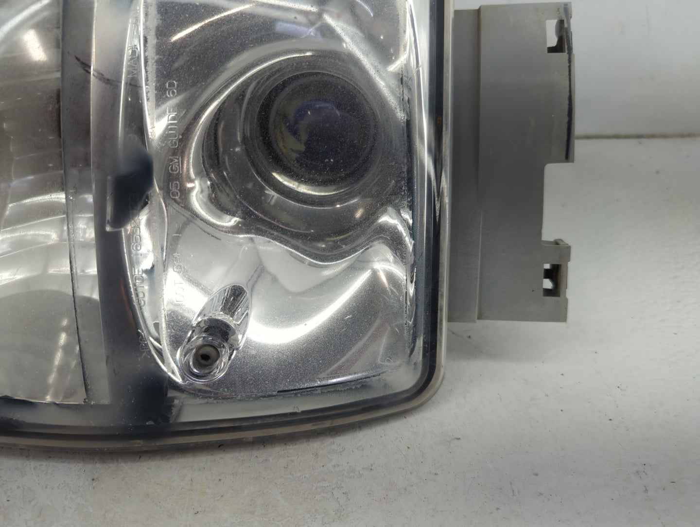 2019-2022 Chevrolet Malibu Passenger Right Oem Fog Light Lamp - Oemusedautoparts1.com