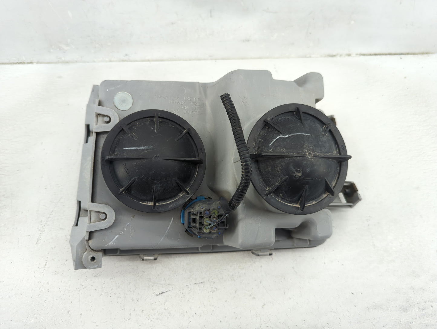 2019-2022 Chevrolet Malibu Passenger Right Oem Fog Light Lamp - Oemusedautoparts1.com