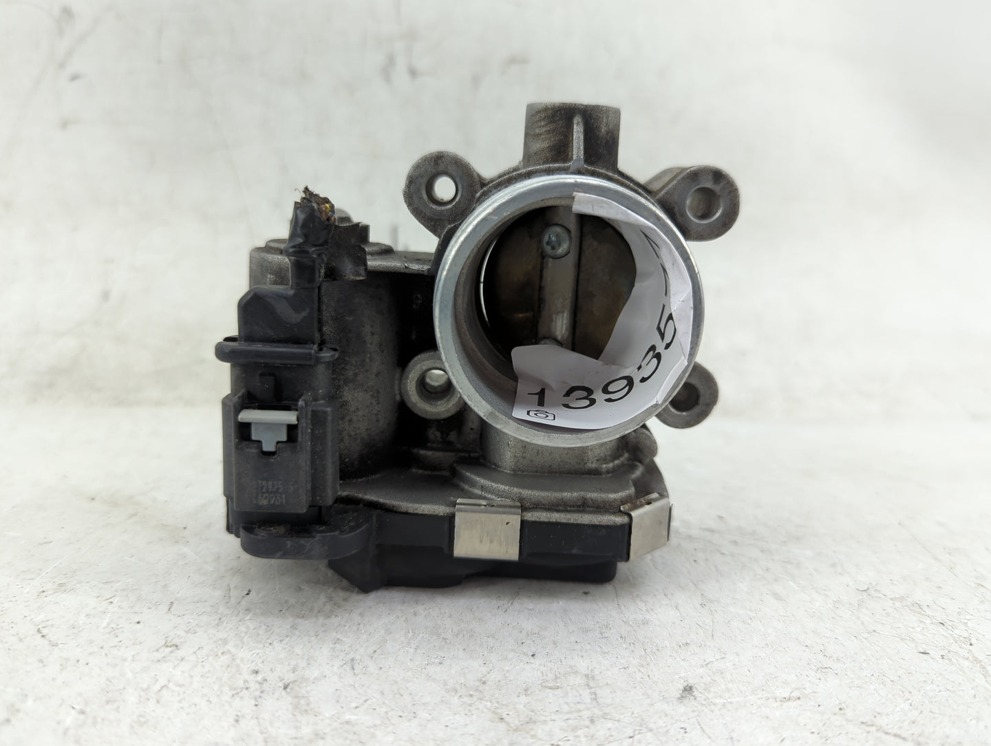 2016-2021 Chevrolet Malibu Throttle Body P/N:12671379AA Fits Fits 2016 2017 2018 2019 2020 2021 2022 OEM Used Auto Parts - O