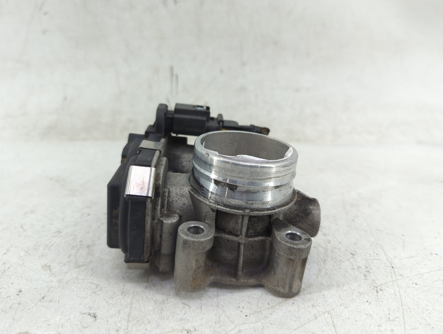 2016-2021 Chevrolet Malibu Throttle Body P/N:12671379AA Fits Fits 2016 2017 2018 2019 2020 2021 2022 OEM Used Auto Parts - O
