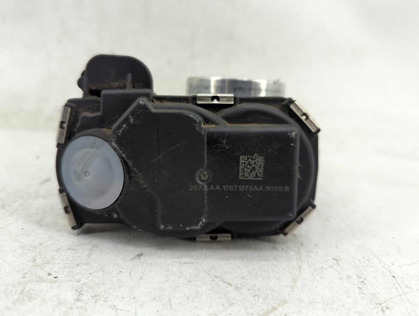 2016-2021 Chevrolet Malibu Throttle Body P/N:12671379AA Fits Fits 2016 2017 2018 2019 2020 2021 2022 OEM Used Auto Parts - O
