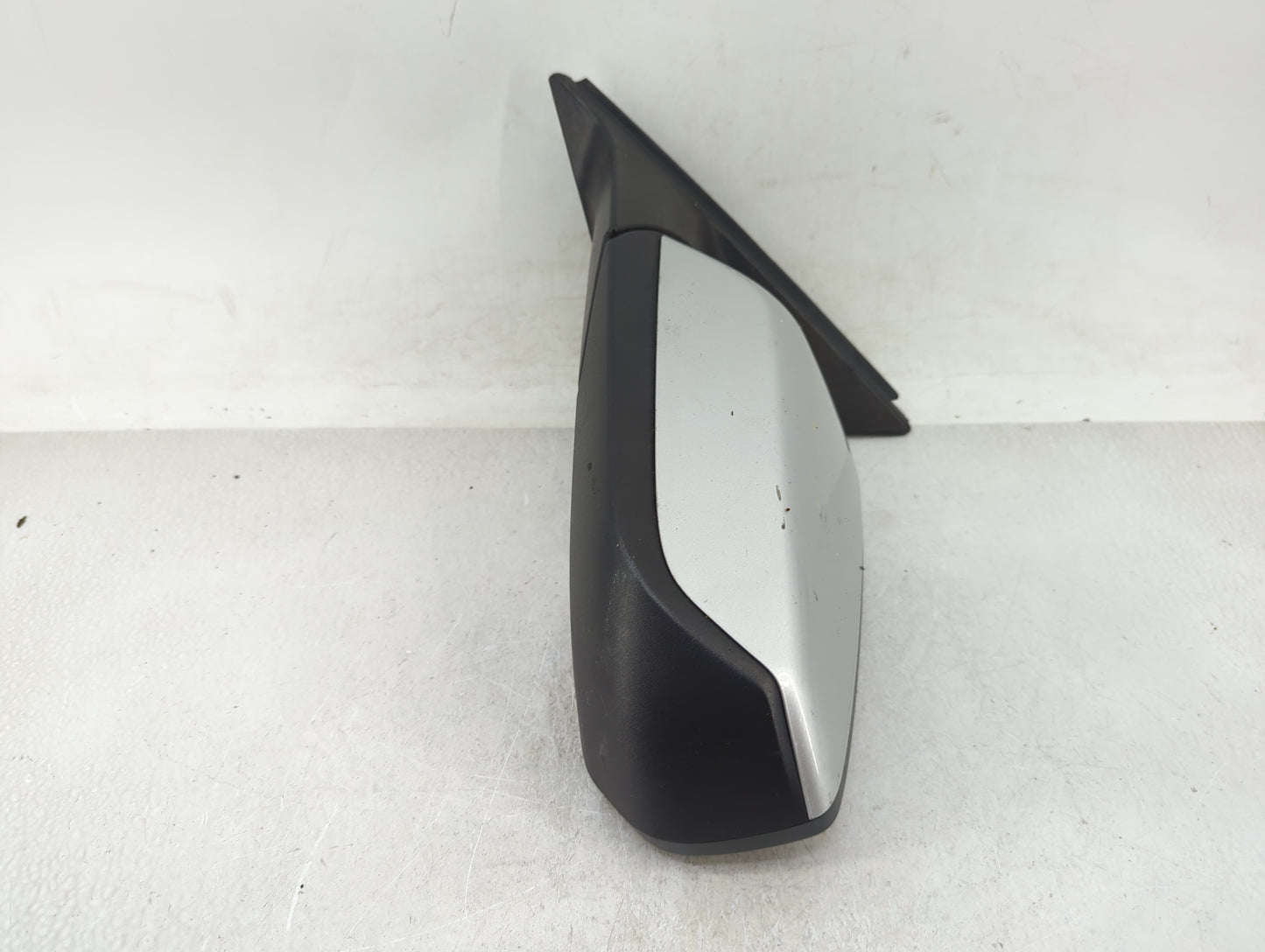 2019-2021 Chevrolet Malibu Driver Side View Mirror - Left Door Mirror OEM Used - Oemusedautoparts1.com