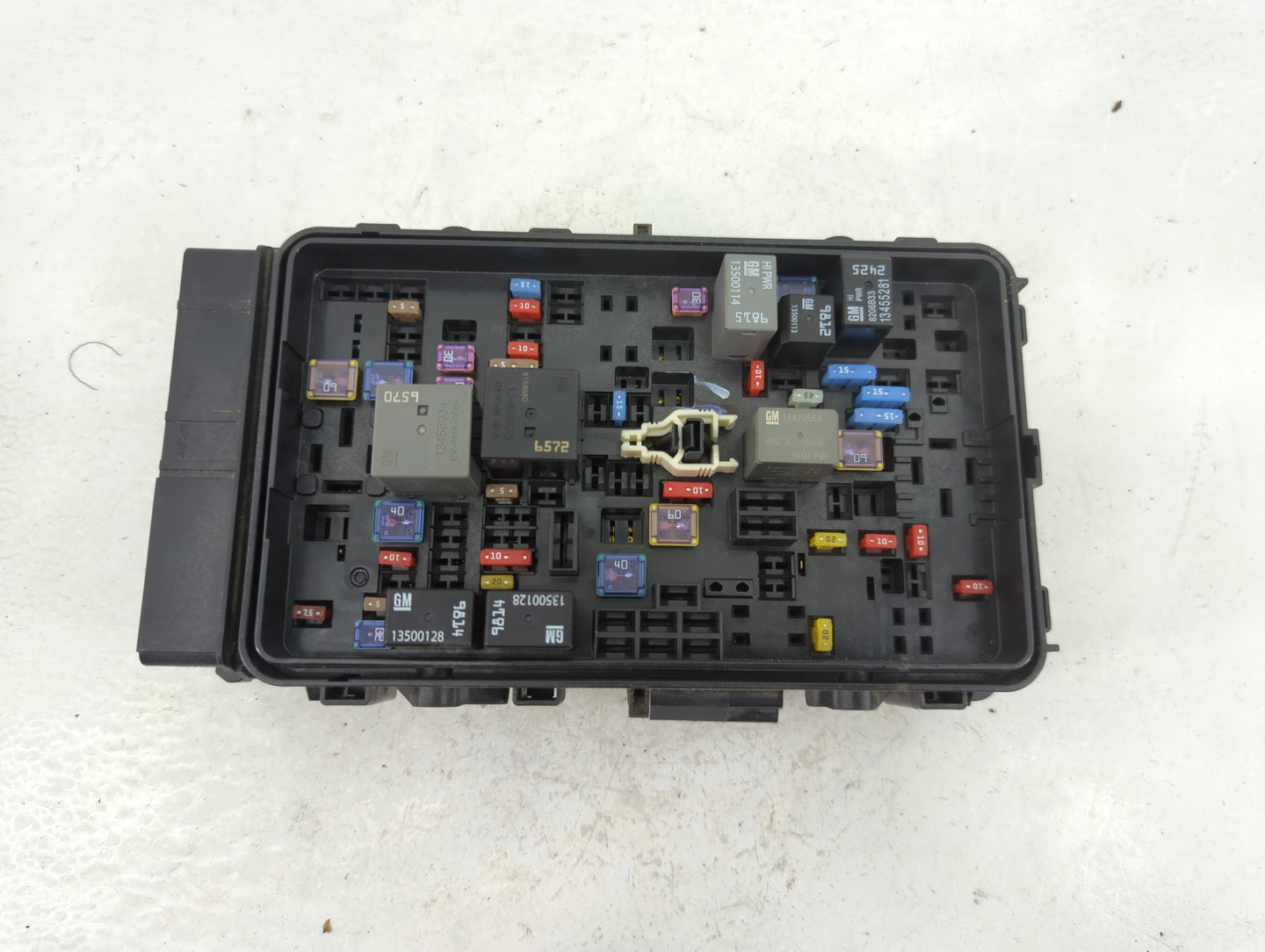 2018-2019 Chevrolet Malibu Fusebox Fuse Box Panel Relay Module Fits Fits 2018 2019 OEM Used Auto Parts - Oemusedautoparts1.c