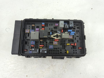2018-2019 Chevrolet Malibu Fusebox Fuse Box Panel Relay Module Fits Fits 2018 2019 OEM Used Auto Parts