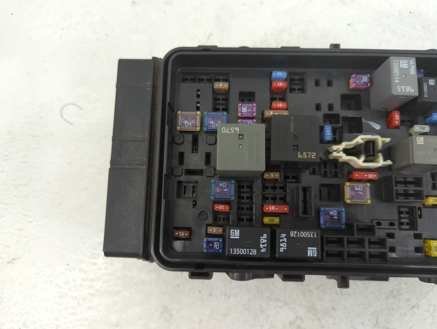2018-2019 Chevrolet Malibu Fusebox Fuse Box Panel Relay Module Fits Fits 2018 2019 OEM Used Auto Parts - Oemusedautoparts1.c