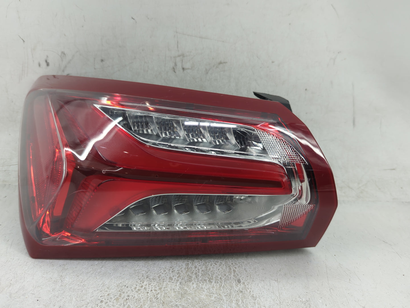 2019-2021 Chevrolet Malibu Tail Light Assembly Driver Left OEM P/N:84882377 Fits Fits 2019 2020 2021 OEM Used Auto Parts - O