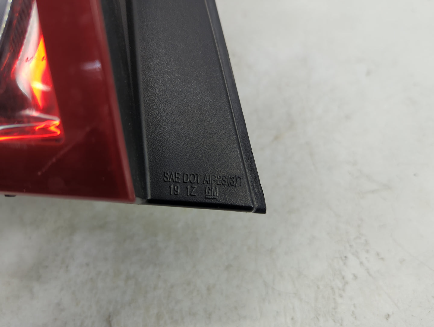 2019-2021 Chevrolet Malibu Tail Light Assembly Driver Left OEM P/N:84882377 Fits Fits 2019 2020 2021 OEM Used Auto Parts - O