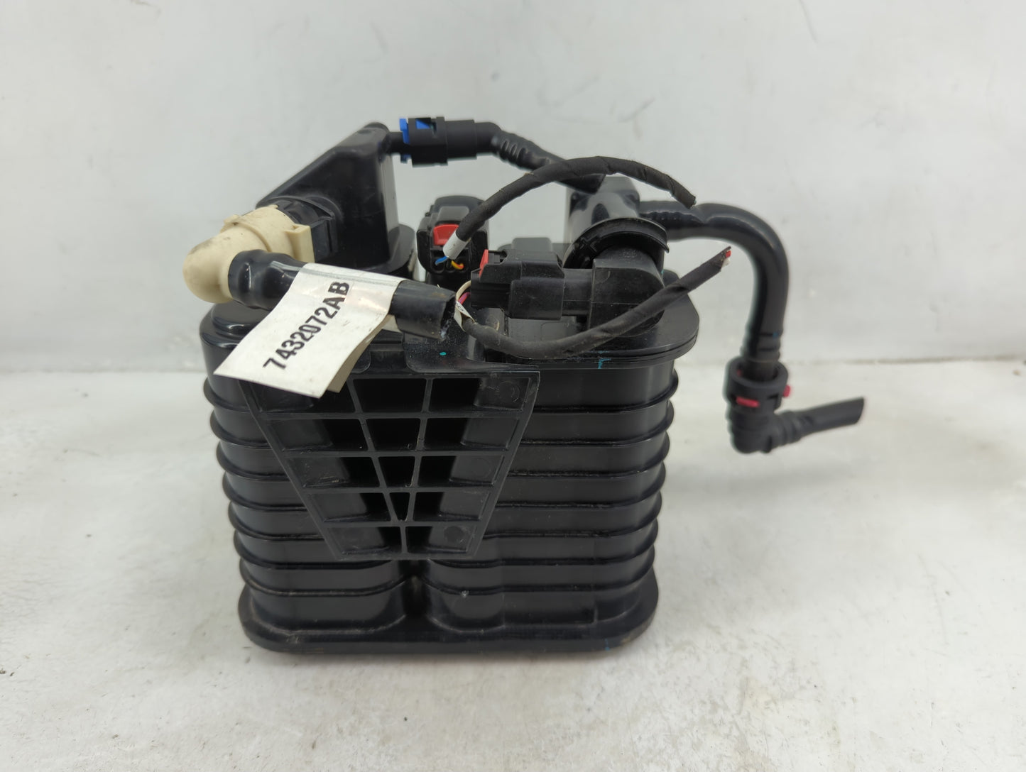 2019 Chevrolet Malibu Fuel Vapor Charcoal Canister 1410630 - Oemusedautoparts1.com
