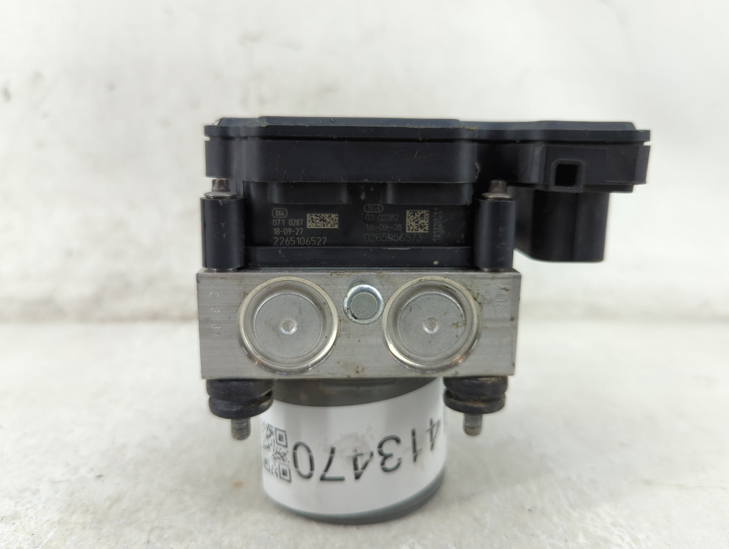 2019-2021 Chevrolet Malibu ABS Pump Control Module Replacement P/N:0 265 259 969 Fits Fits 2019 2020 2021 OEM Used Auto Part