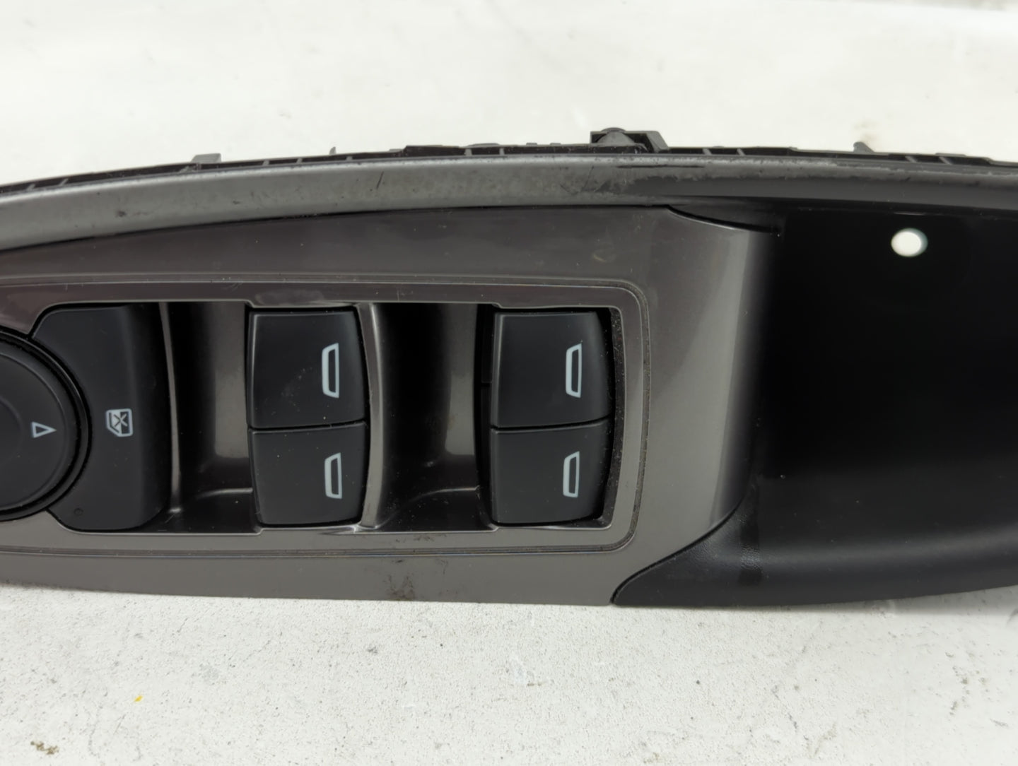 2019 Chevrolet Malibu Climate Control Module Temperature AC/Heater Replacement P/N:84151774 Fits OEM Used Auto Parts - Oemus