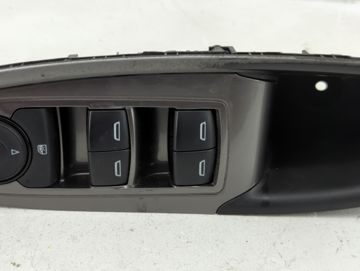 2019 Chevrolet Malibu Climate Control Module Temperature AC/Heater Replacement P/N:84151774 Fits OEM Used Auto Parts - Oemus