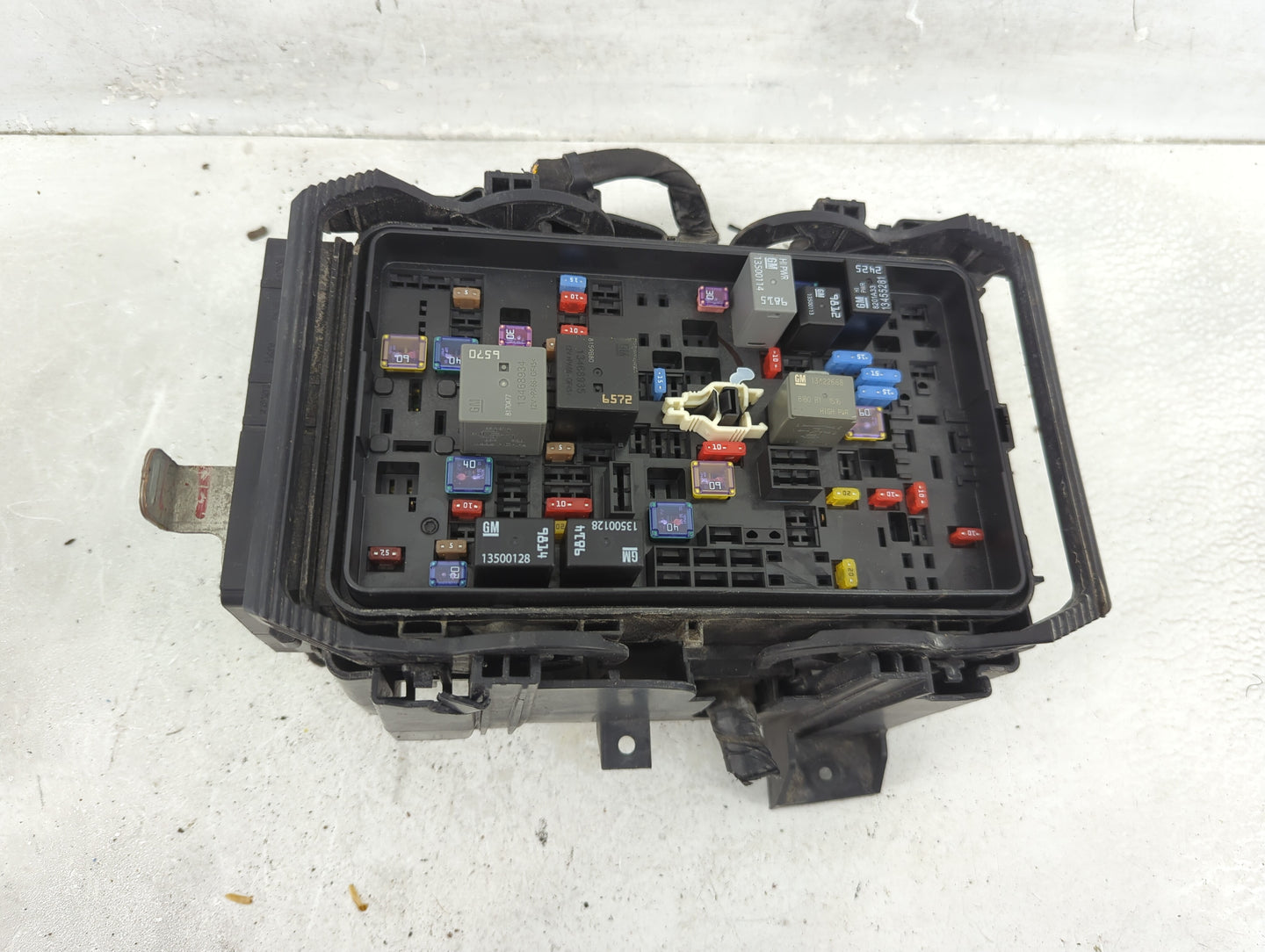 2018-2019 Chevrolet Malibu Fusebox Fuse Box Panel Relay Module Fits Fits 2018 2019 OEM Used Auto Parts - Oemusedautoparts1.c