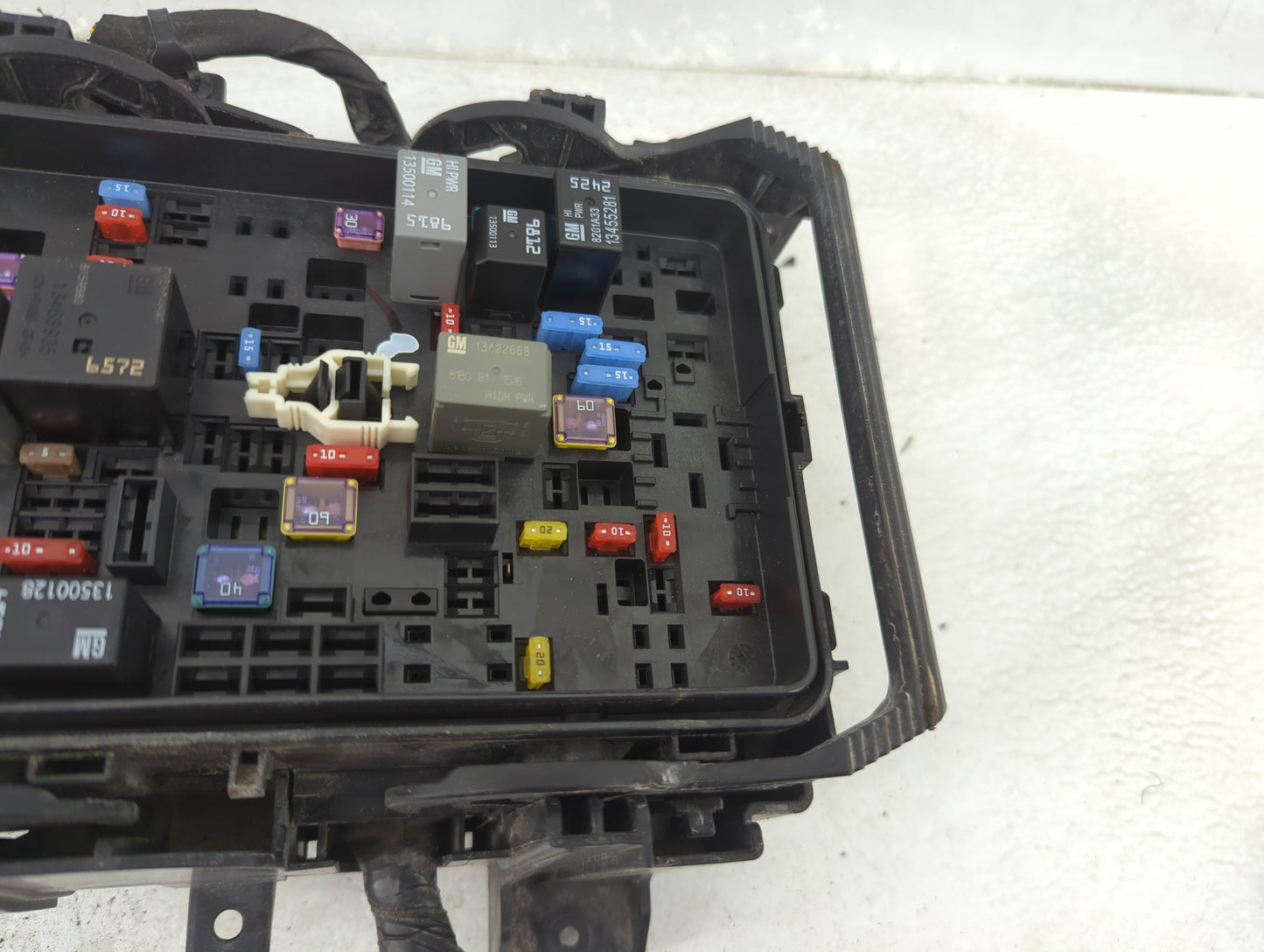 2018-2019 Chevrolet Malibu Fusebox Fuse Box Panel Relay Module Fits Fits 2018 2019 OEM Used Auto Parts - Oemusedautoparts1.c