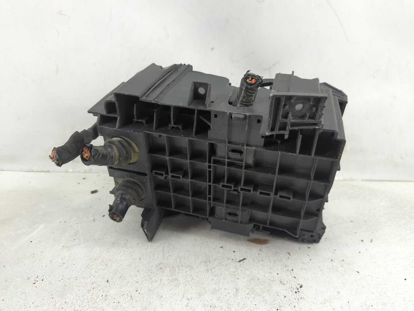2018-2019 Chevrolet Malibu Fusebox Fuse Box Panel Relay Module Fits Fits 2018 2019 OEM Used Auto Parts - Oemusedautoparts1.c