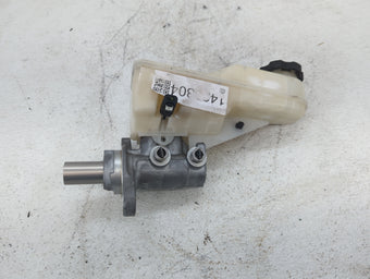 compare product 2016-2021 Chevrolet Malibu Brake Master Cylinder 1423304
