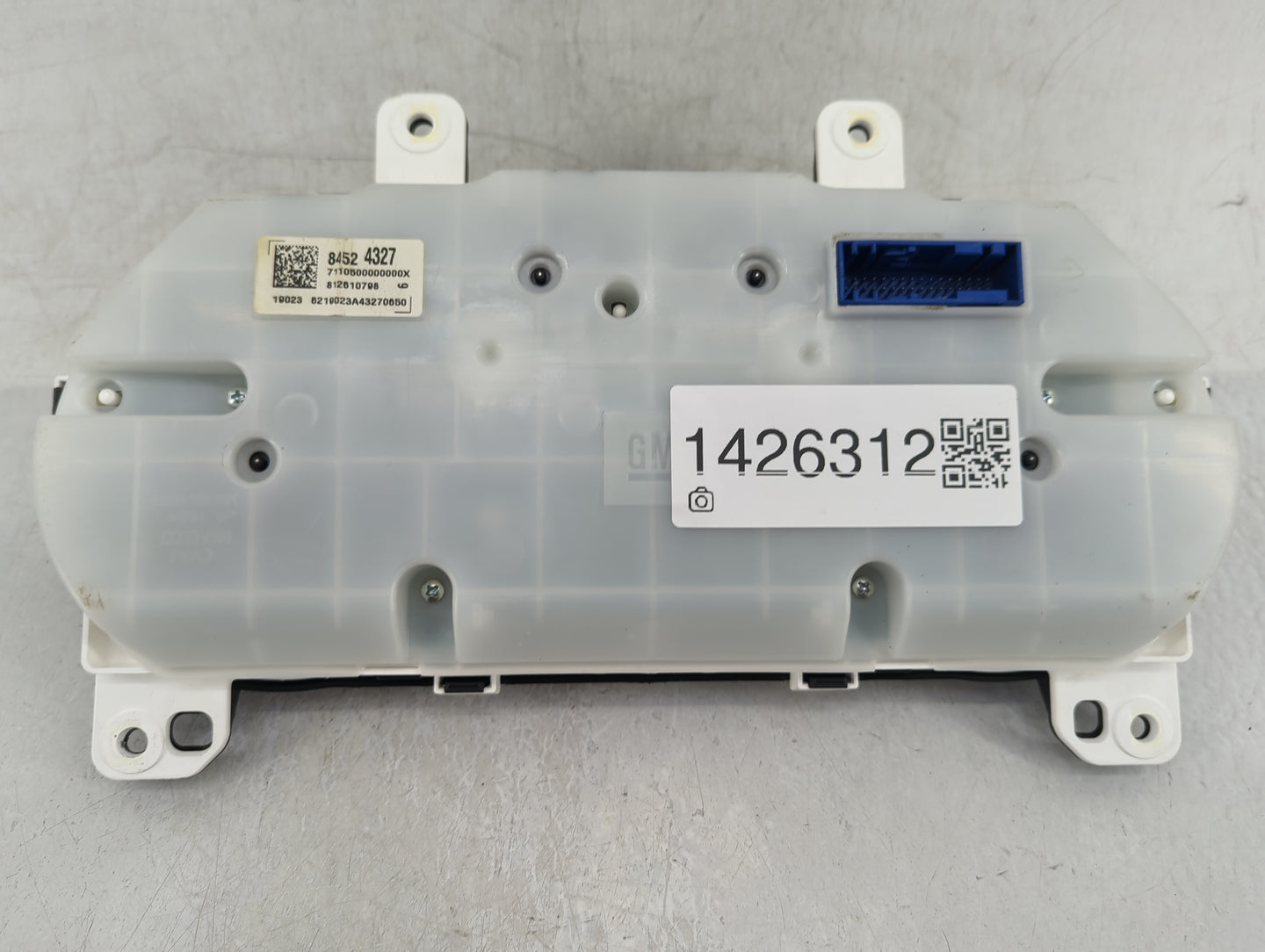 2019 Chevrolet Malibu Instrument Cluster Speedometer Gauges P/N:84524327 Fits OEM Used Auto Parts - Oemusedautoparts1.com