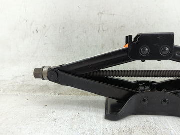 2019 Chevrolet Malibu Spare Scissor Car Jack