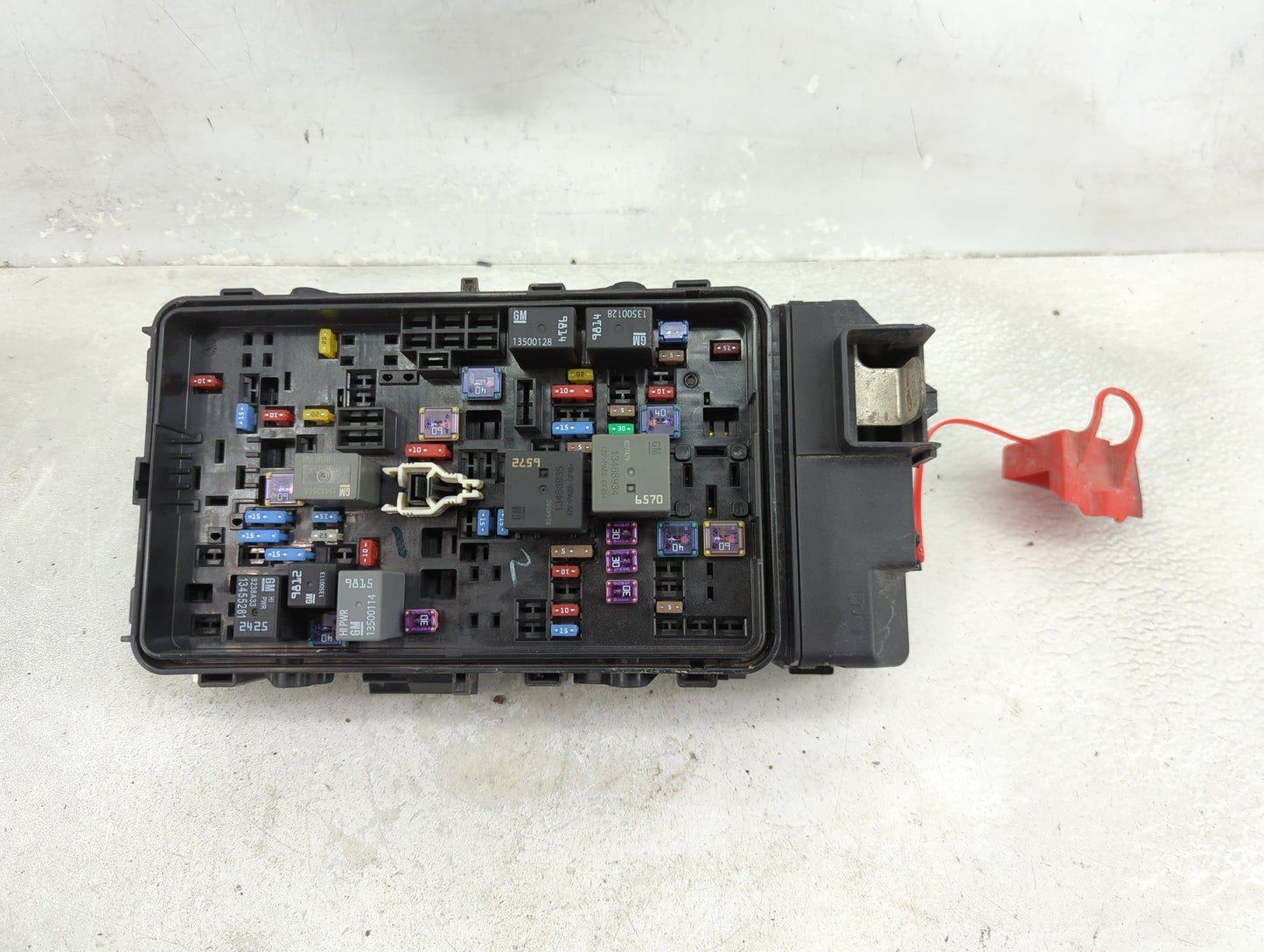 2019 Chevrolet Malibu Fusebox Fuse Box Panel Relay Module P/N:13500128 13468934, 13468935, 13455281, 13500114, 13500113 Fits