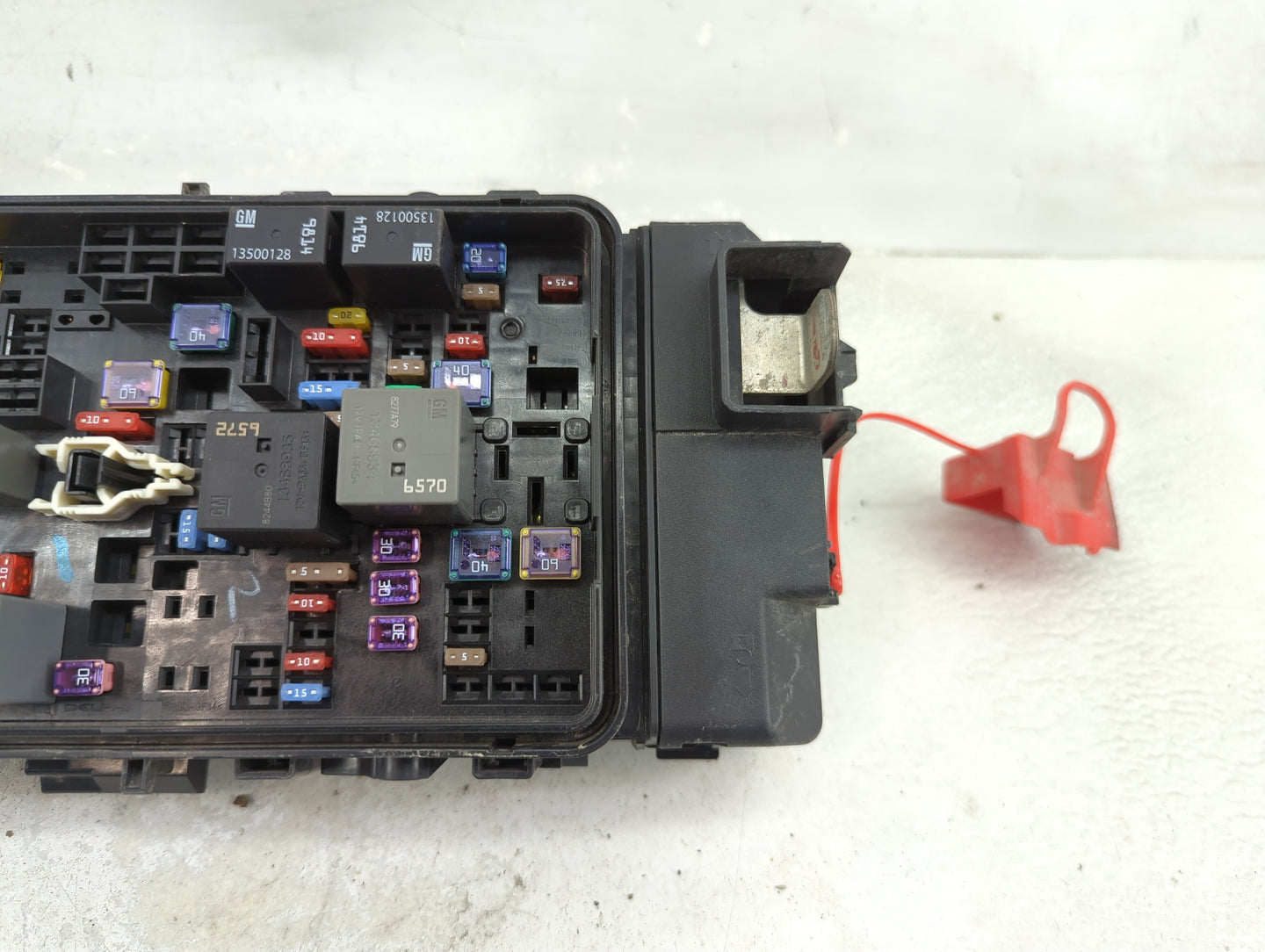 2019 Chevrolet Malibu Fusebox Fuse Box Panel Relay Module P/N:13500128 13468934, 13468935, 13455281, 13500114, 13500113 Fits