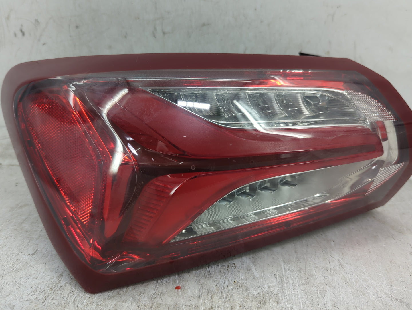 2019-2021 Chevrolet Malibu Tail Light Assembly Driver Left OEM P/N:84595944 84882377 Fits Fits 2019 2020 2021 OEM Used Auto 