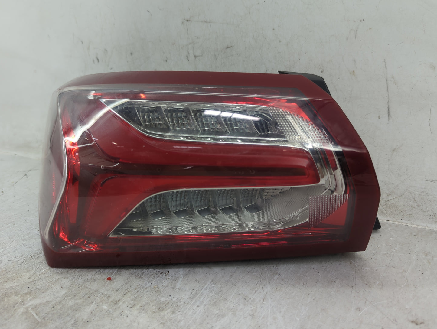 2019-2021 Chevrolet Malibu Tail Light Assembly Driver Left OEM P/N:84595944 84882377 Fits Fits 2019 2020 2021 OEM Used Auto 