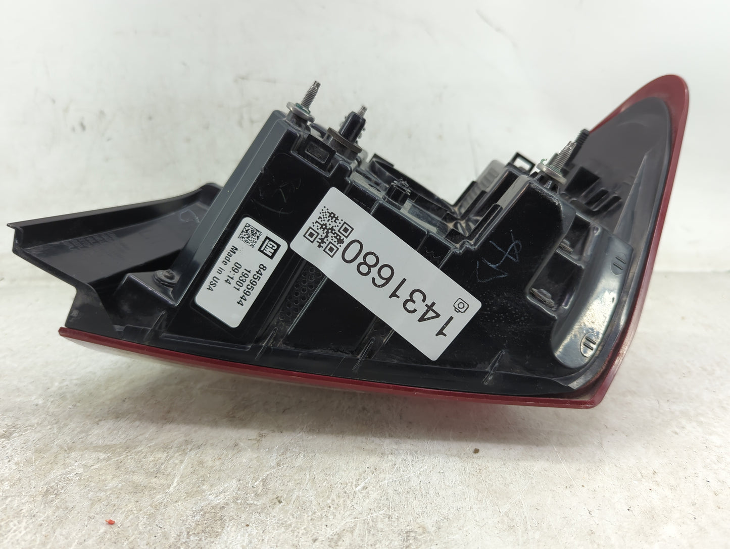 2019-2021 Chevrolet Malibu Tail Light Assembly Driver Left OEM P/N:84595944 84882377 Fits Fits 2019 2020 2021 OEM Used Auto 