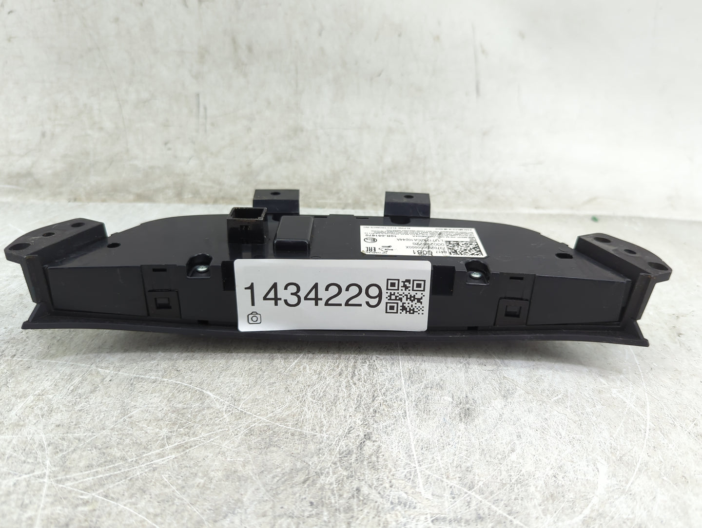 2018-2021 Chevrolet Malibu Climate Control Module Temperature AC/Heater Replacement P/N:13593061 13598417 Fits OEM Used Auto