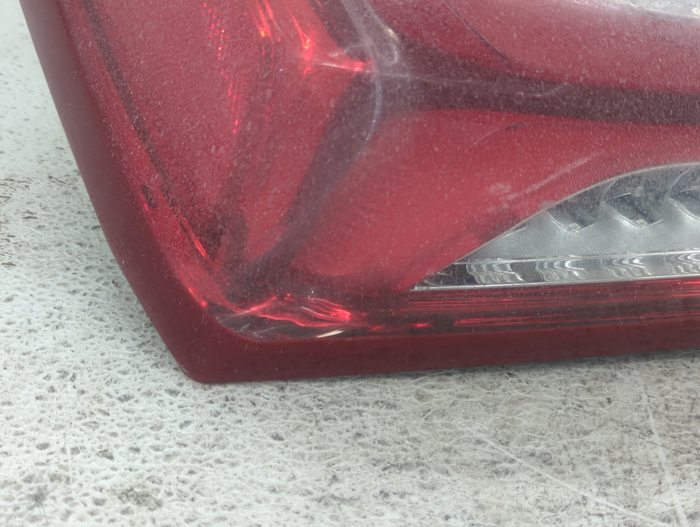 2019-2021 Chevrolet Malibu Tail Light Assembly Driver Left OEM P/N:84595944 84882377 Fits Fits 2019 2020 2021 OEM Used Auto 