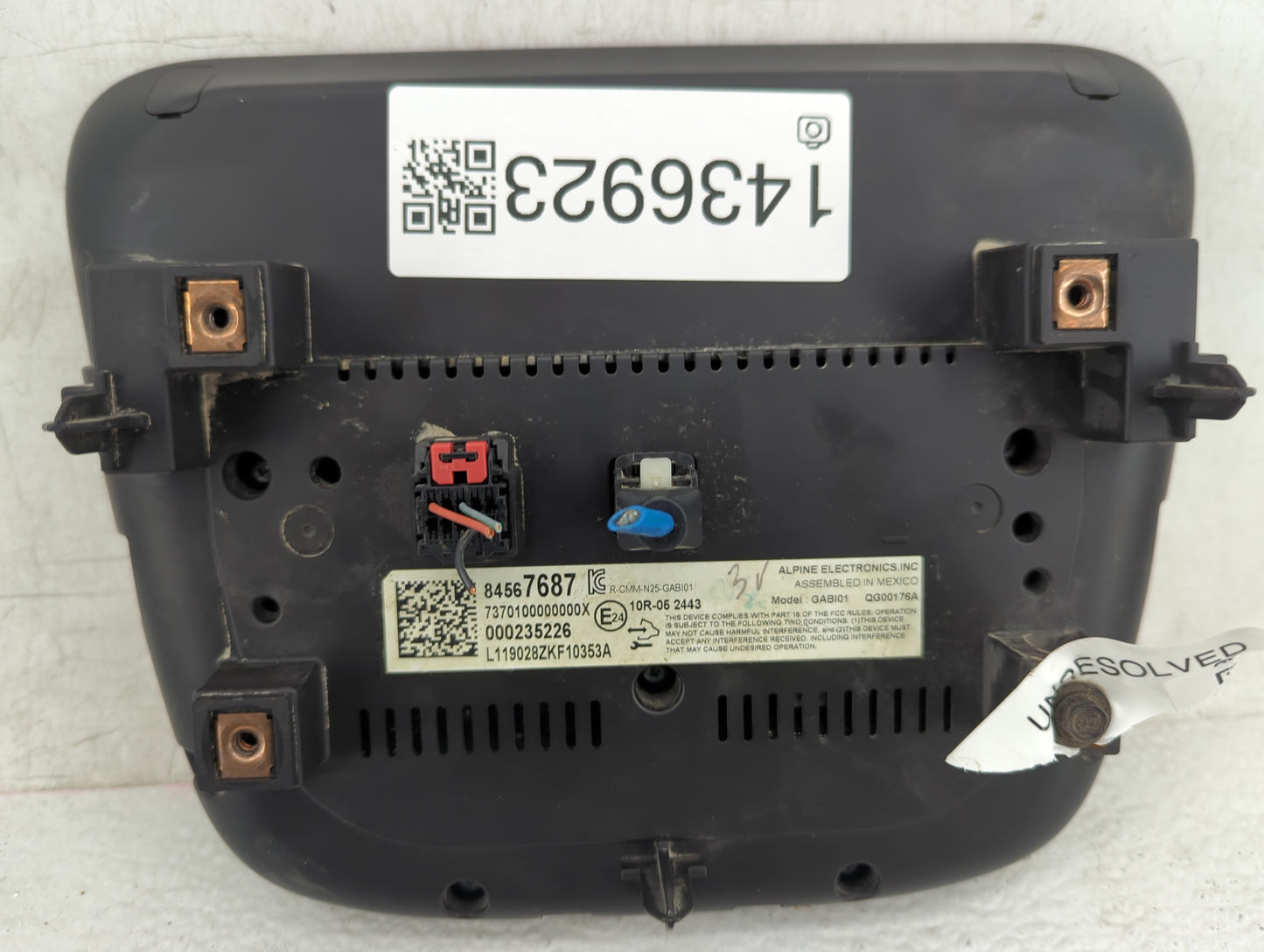 Chevrolet Malibu Information Display Screen Black - Oemusedautoparts1.com
