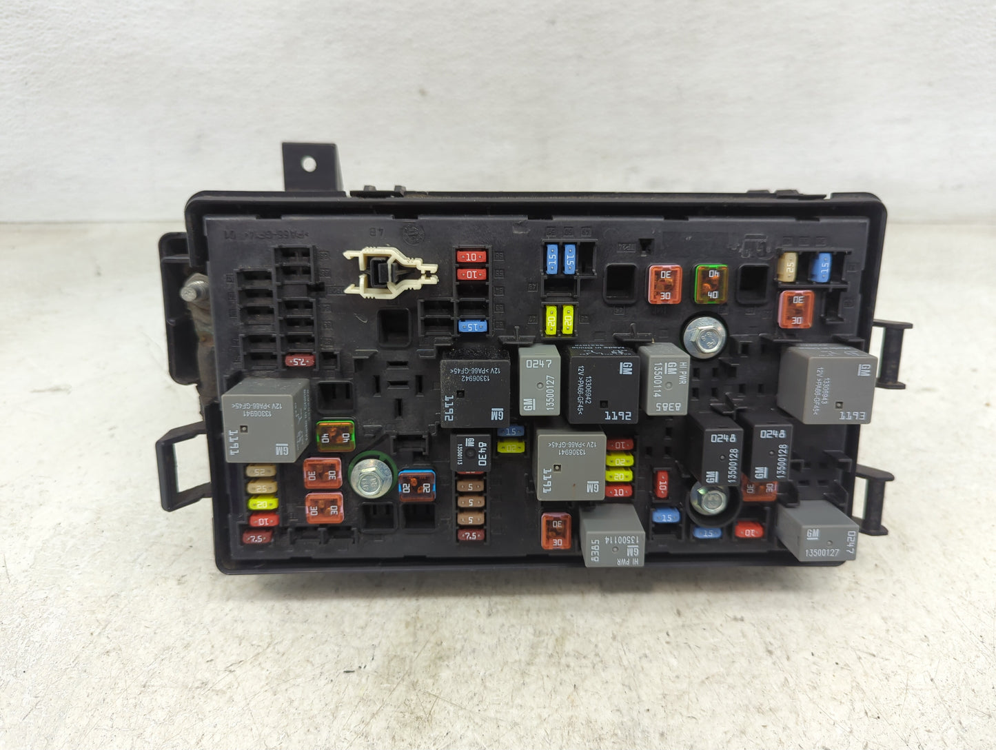 2019 Chevrolet Malibu Fusebox Fuse Box Panel Relay Module P/N:22760635_01 13306942, 13306941, 13306943, 13500127, 13500114 F