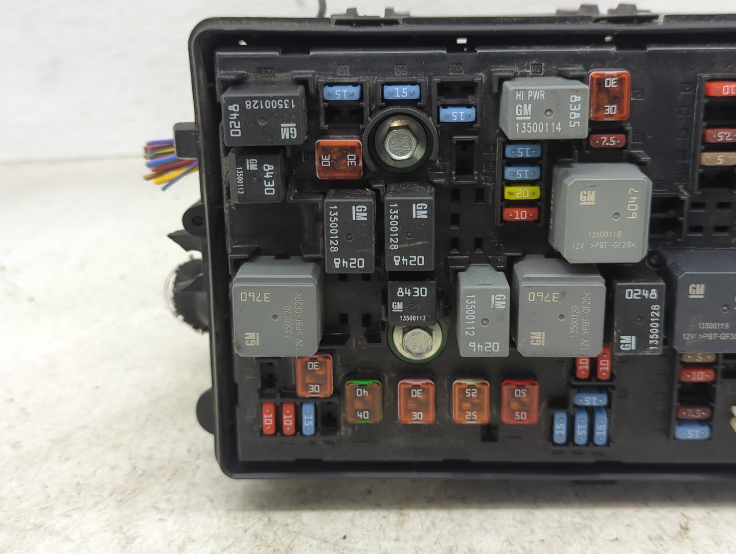 2019 Chevrolet Malibu Fusebox Fuse Box Panel Relay Module P/N:22891999 13500114, 13500128, 13500113, 13500112, 13500118 Fits