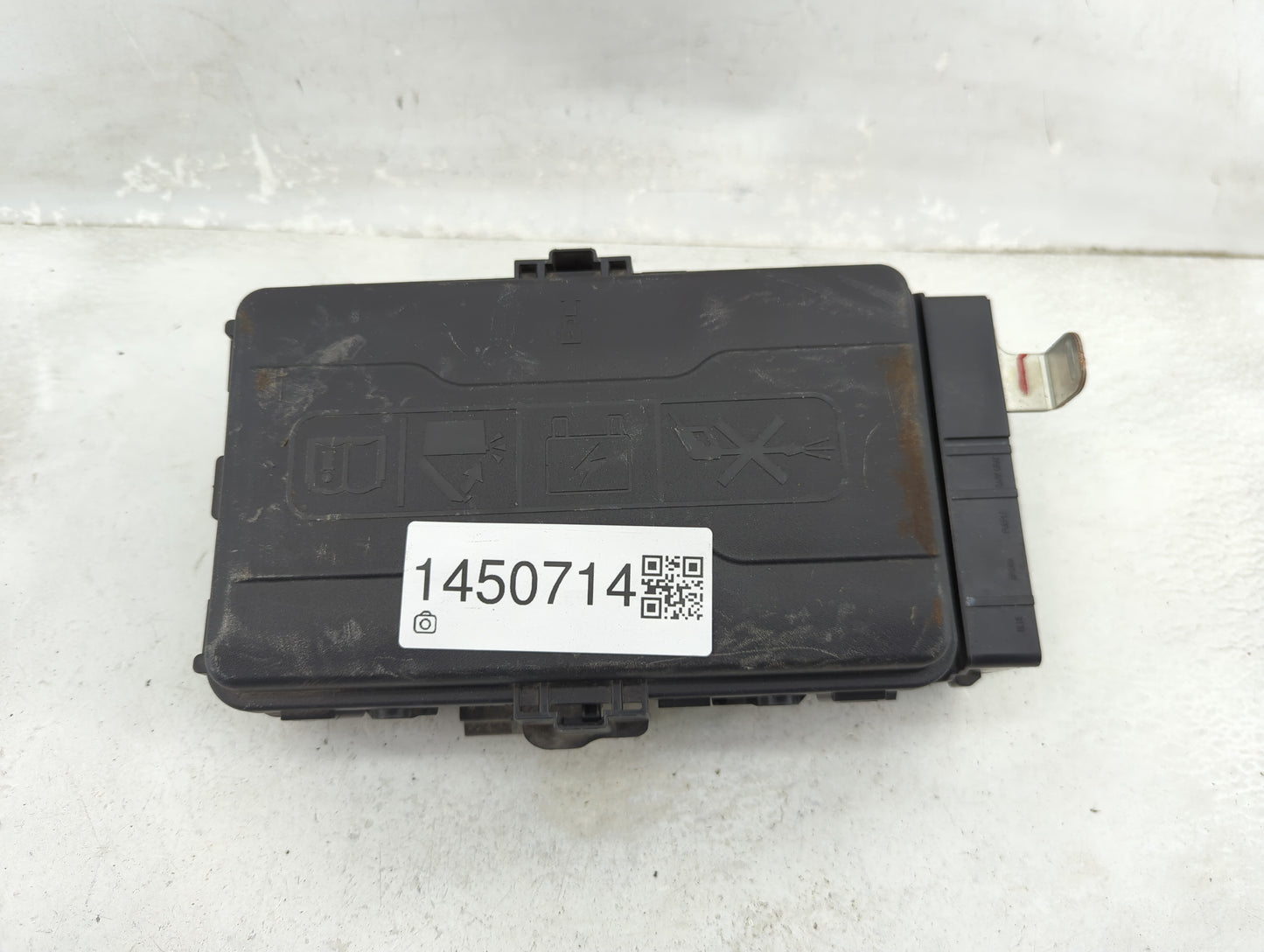 2018-2019 Chevrolet Malibu Fusebox Fuse Box Panel Relay Module P/N:13500128 13500114, 13500113, 13468936 Fits Fits 2018 2019