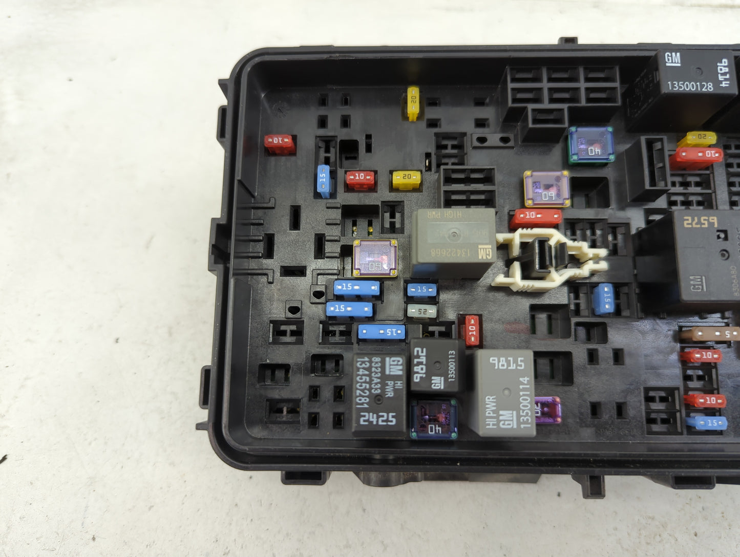2018-2019 Chevrolet Malibu Fusebox Fuse Box Panel Relay Module P/N:13500128 13500114, 13500113, 13468936 Fits Fits 2018 2019