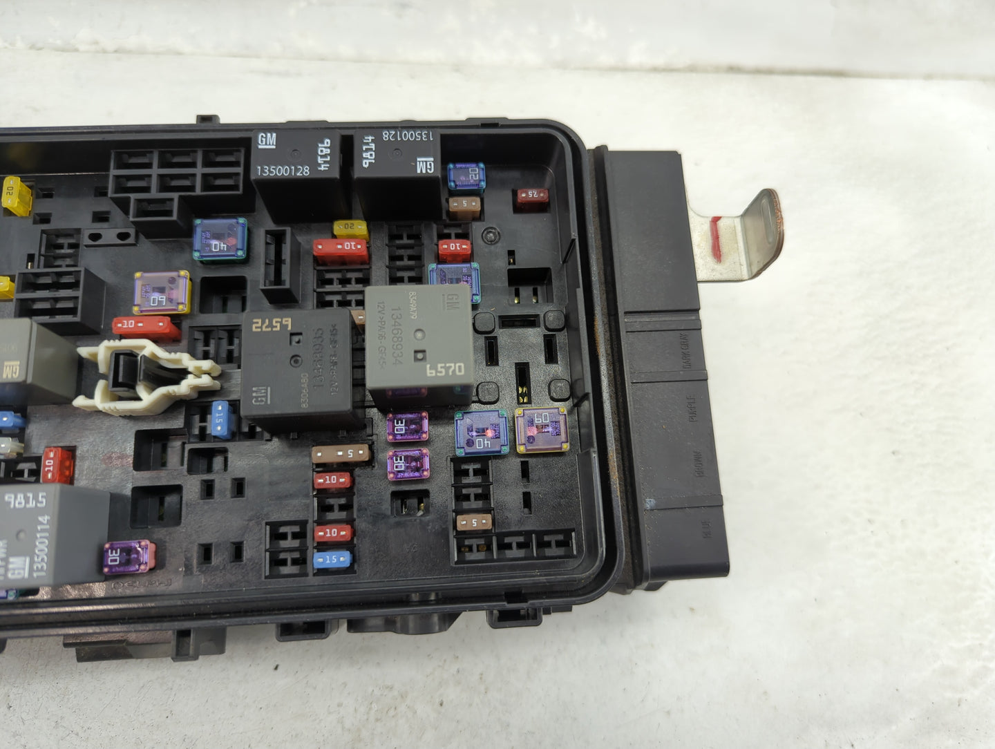 2018-2019 Chevrolet Malibu Fusebox Fuse Box Panel Relay Module P/N:13500128 13500114, 13500113, 13468936 Fits Fits 2018 2019