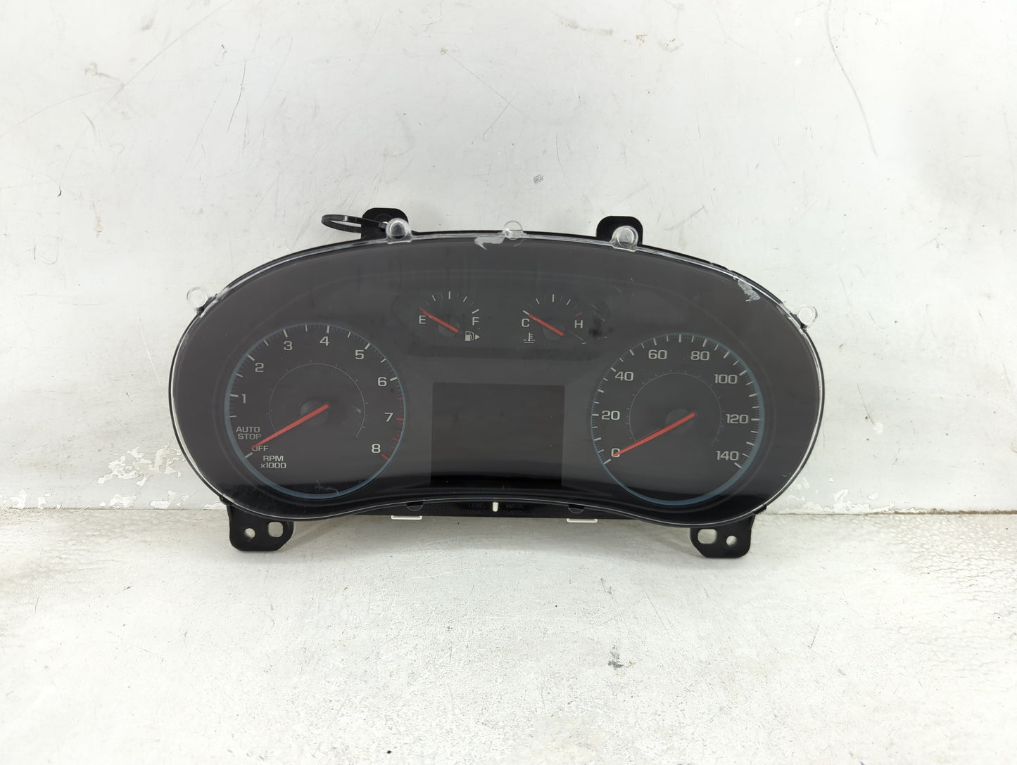 2019 Chevrolet Malibu Instrument Cluster Speedometer Gauges P/N:84524327 6218277A43270165 Miles: Fits OEM Used Auto Parts - 