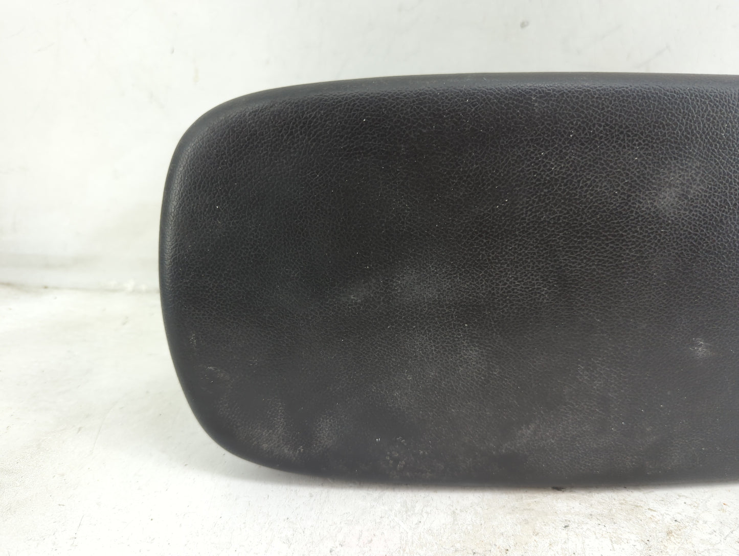 2016-2018 Chevrolet Malibu Center Console Armrest Cover Lid P/N:1251040 Fits Fits 2016 2017 2018 OEM Used Auto Parts - Oemus