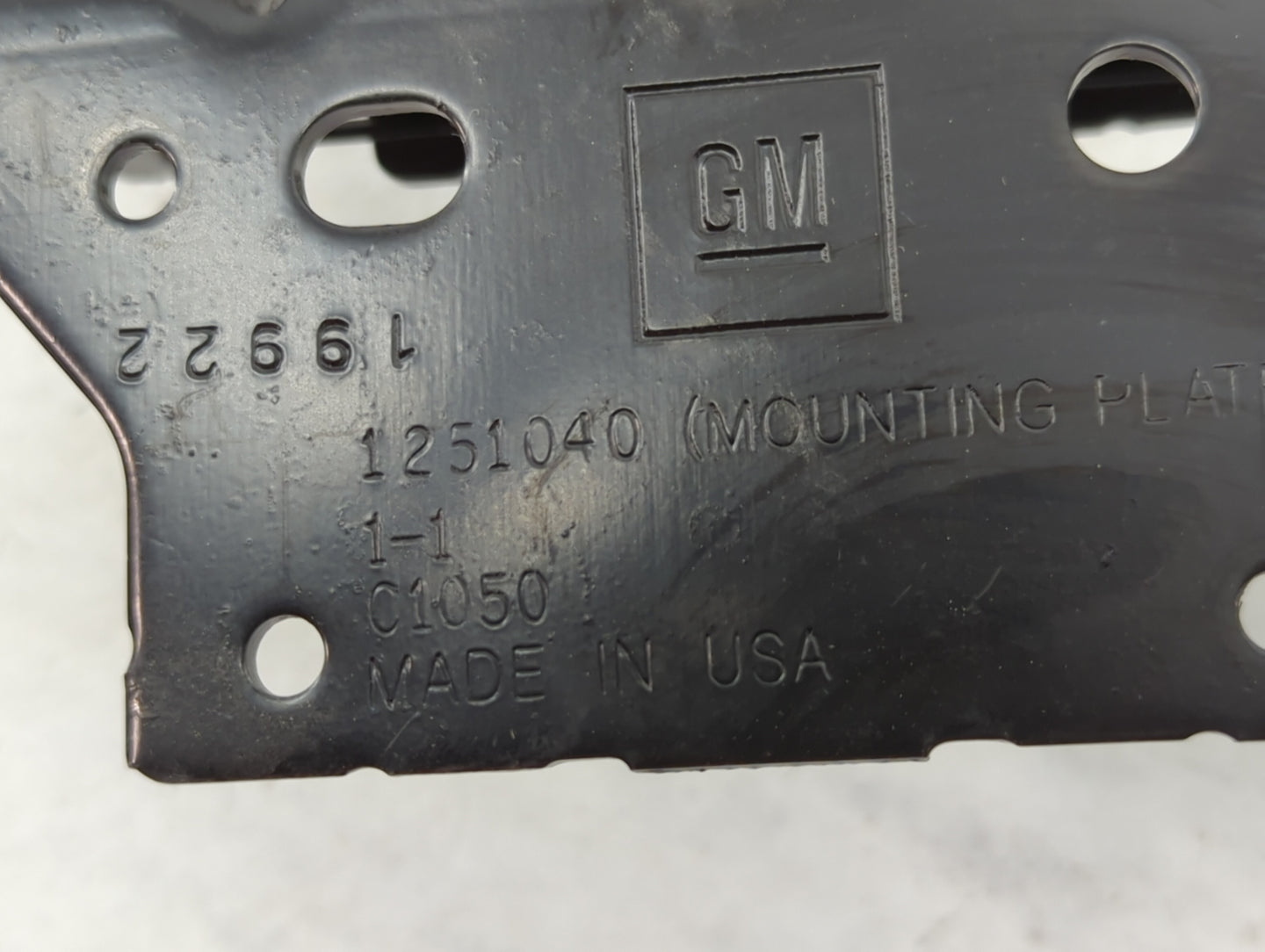 2016-2018 Chevrolet Malibu Center Console Armrest Cover Lid P/N:1251040 Fits Fits 2016 2017 2018 OEM Used Auto Parts - Oemus