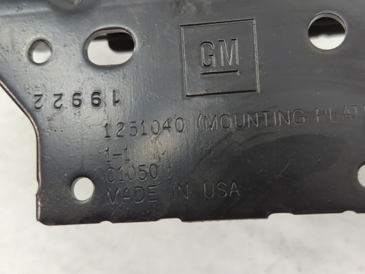 2016-2018 Chevrolet Malibu Center Console Armrest Cover Lid P/N:1251040 Fits Fits 2016 2017 2018 OEM Used Auto Parts - Oemus