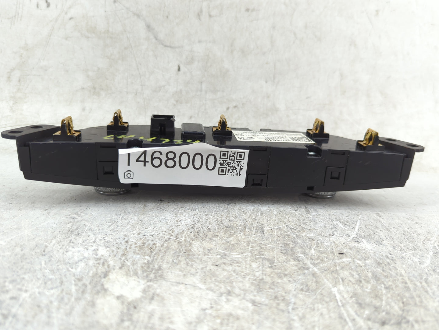 2019-2021 Chevrolet Malibu Climate Control Module Temperature AC/Heater Replacement P/N:84426649 7370200000000X Fits OEM Use