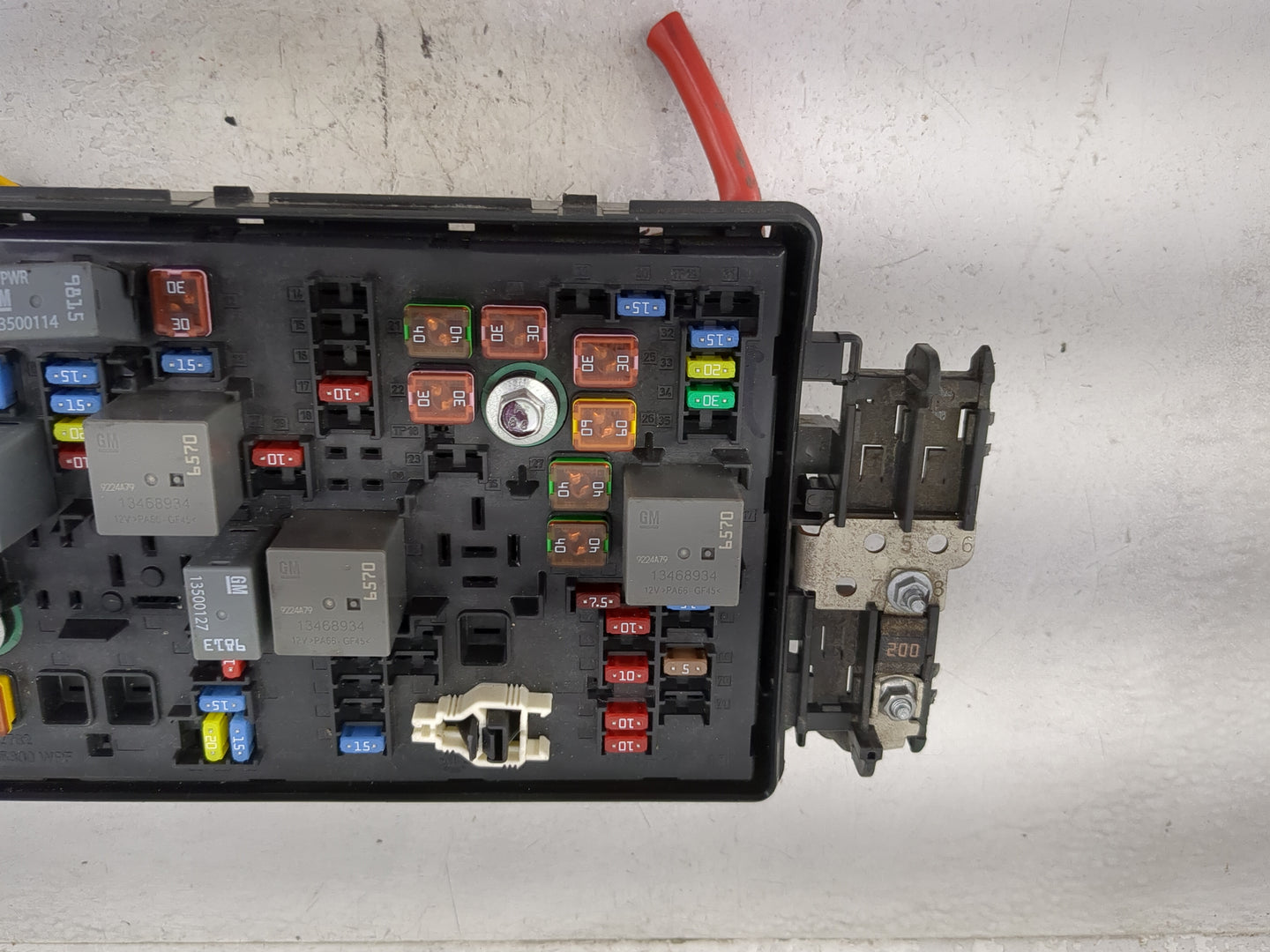 2019 Chevrolet Malibu Fusebox Fuse Box Panel Relay Module P/N:13500114 13500128, 13500127, 13500113, 13500122, 13468934 Fits