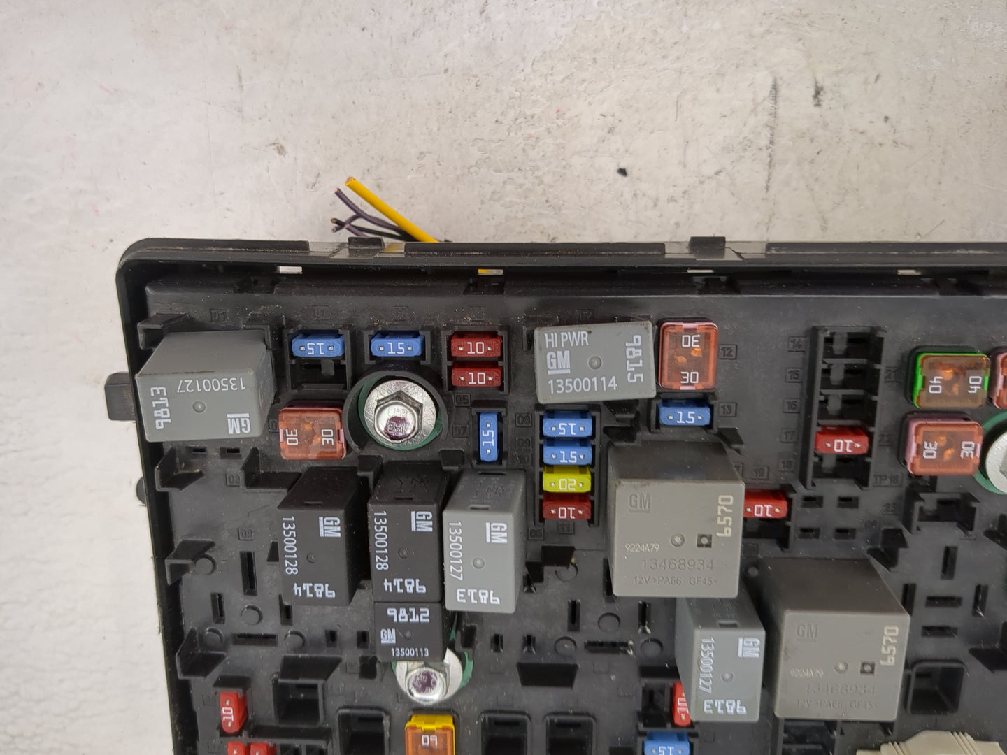 2019 Chevrolet Malibu Fusebox Fuse Box Panel Relay Module P/N:13500114 13500128, 13500127, 13500113, 13500122, 13468934 Fits