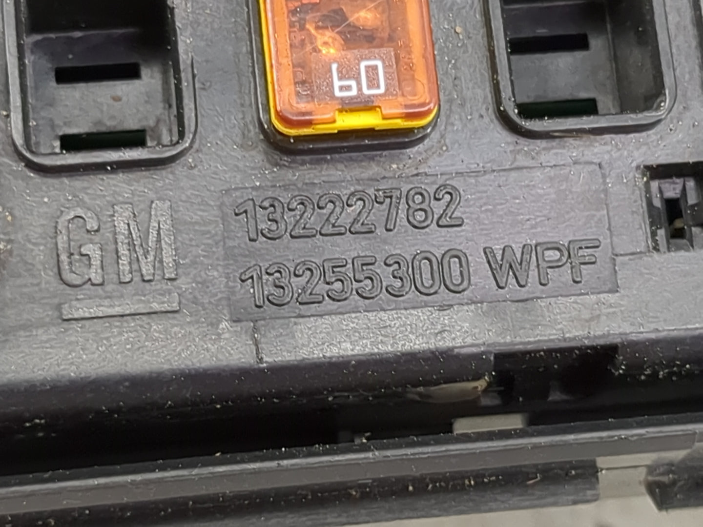 2019 Chevrolet Malibu Fusebox Fuse Box Panel Relay Module P/N:13500114 13500128, 13500127, 13500113, 13500122, 13468934 Fits