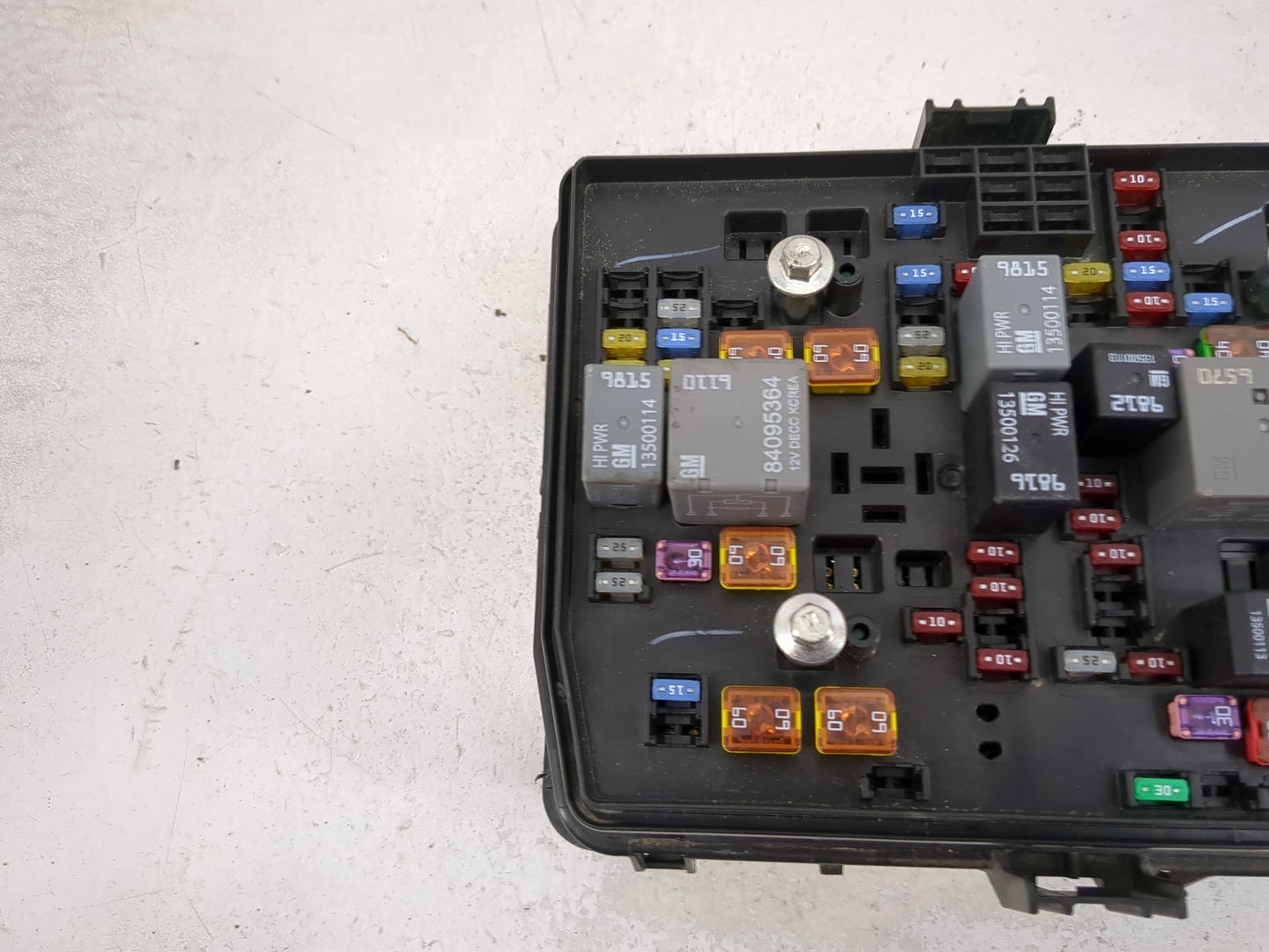 2019 Chevrolet Malibu Fusebox Fuse Box Panel Relay Module P/N:85561330_01 84095364, 13500114, 13500126, 13500113, 13468934 F