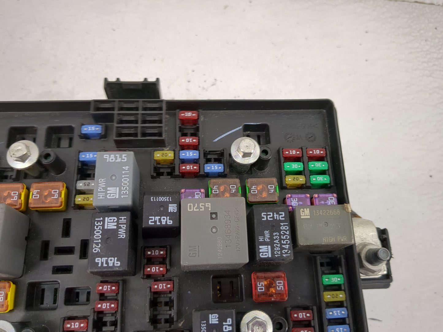 2019 Chevrolet Malibu Fusebox Fuse Box Panel Relay Module P/N:85561330_01 84095364, 13500114, 13500126, 13500113, 13468934 F
