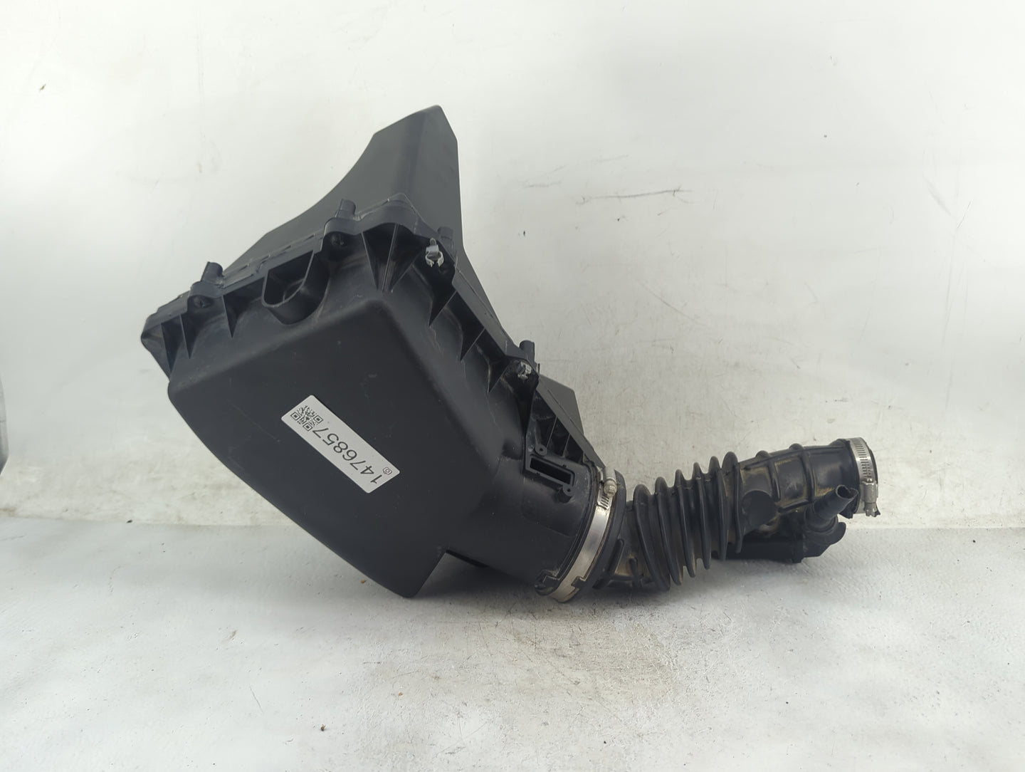 2016-2021 Chevrolet Malibu Air Cleaner Intake-duct Hose Tube 1476857 - Oemusedautoparts1.com