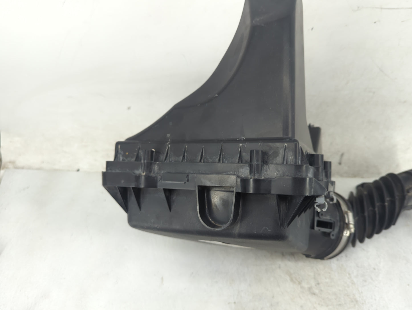 2016-2021 Chevrolet Malibu Air Cleaner Intake-duct Hose Tube 1476857 - Oemusedautoparts1.com
