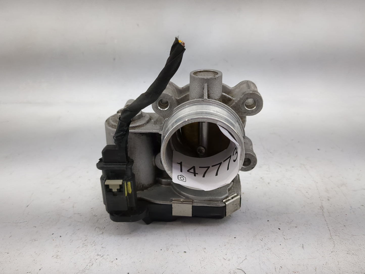 2016-2021 Chevrolet Malibu Throttle Body P/N:12671379AA Fits Fits 2016 2017 2018 2019 2020 2021 2022 OEM Used Auto Parts - O