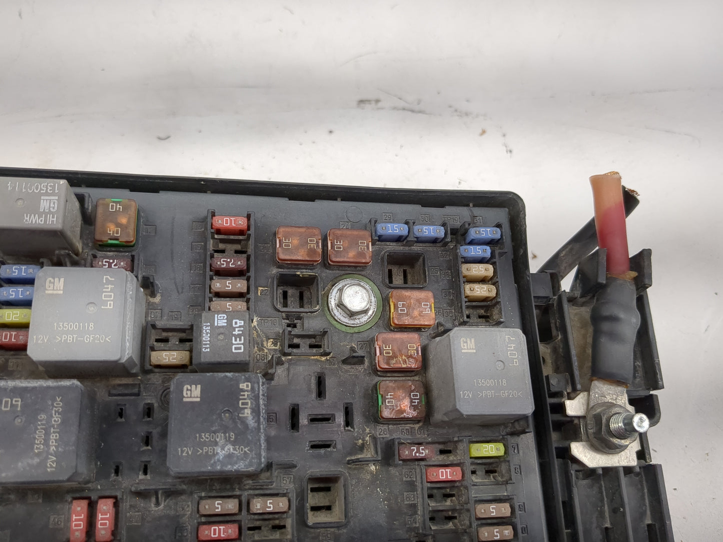 2019 Chevrolet Malibu Fusebox Fuse Box Panel Relay Module P/N:12246199 13500118, 13500119, 13500128, 13500113, 13500114 Fits